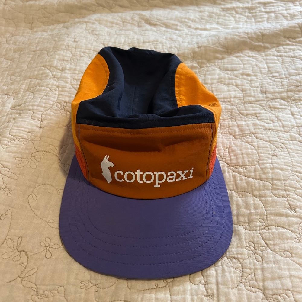 Cotopaxi hat